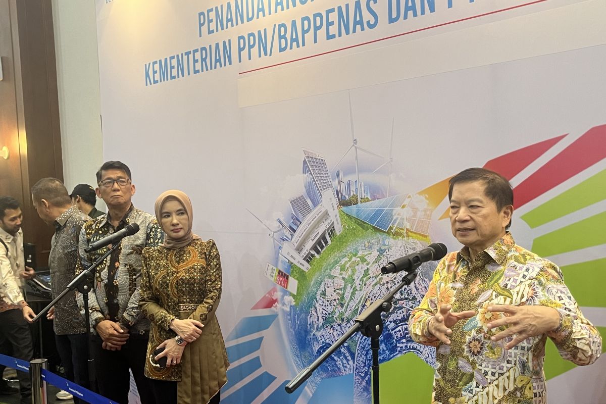 Suharso mengharap Pertamina kembangkan kompleks industri petrokimia