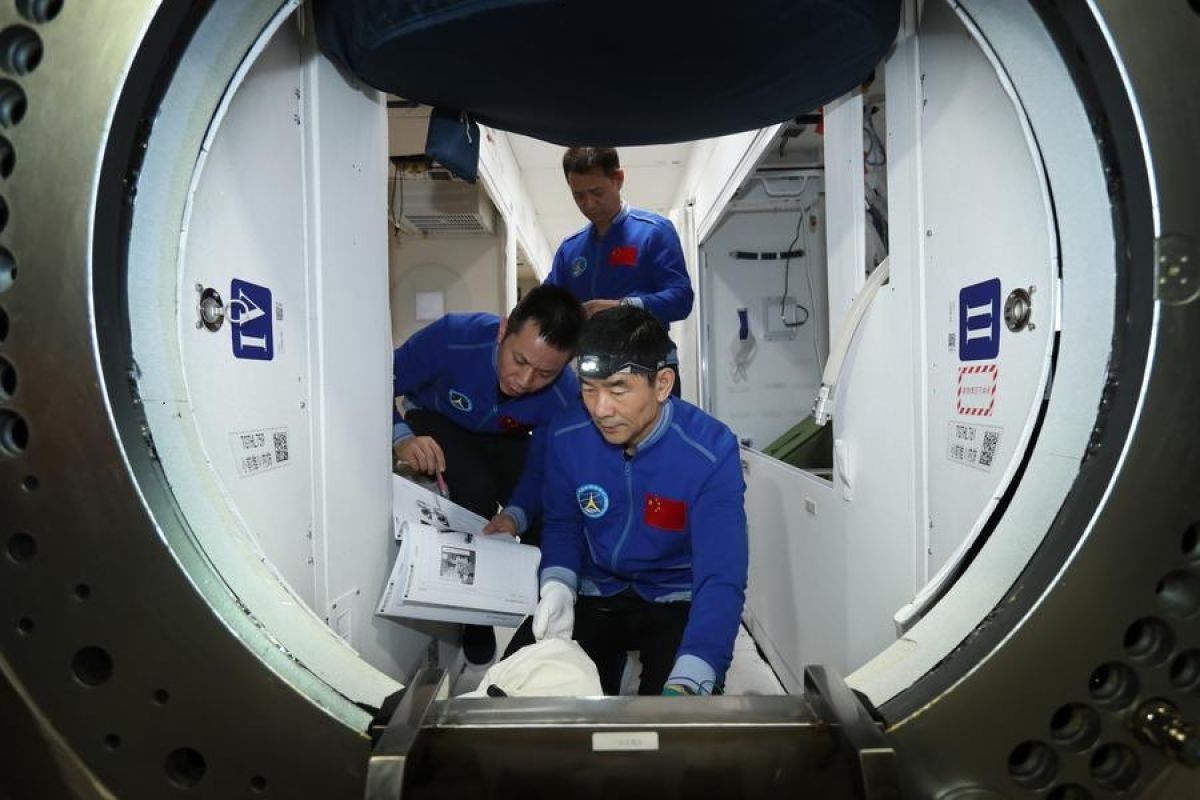 10 kandidat telah terpilih jadi astronaut China batch keempat