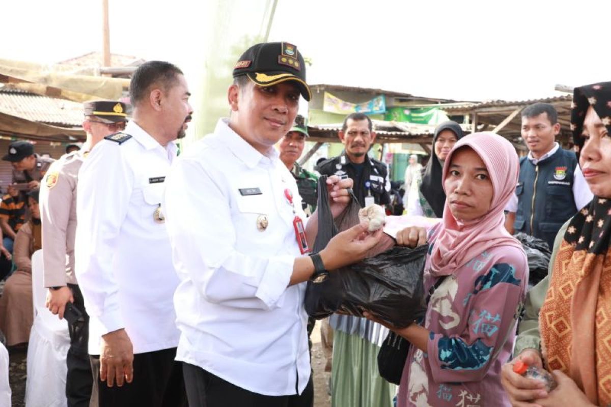 Jelang Idul Adha, Pemkab Tangerang gelar operasi pasar bawang putih