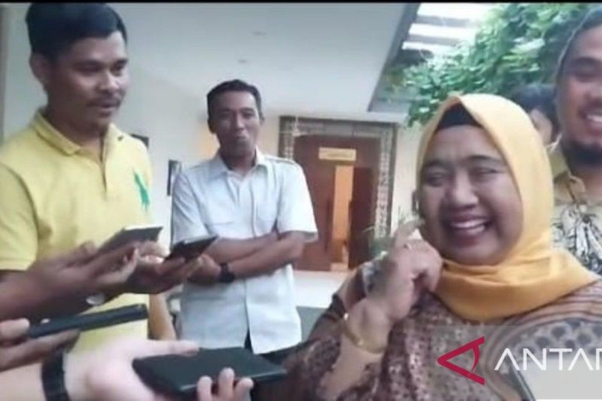 Mantan Bupati Lombok Barat Sumiatun gandeng birokrat maju Pilkada 2024