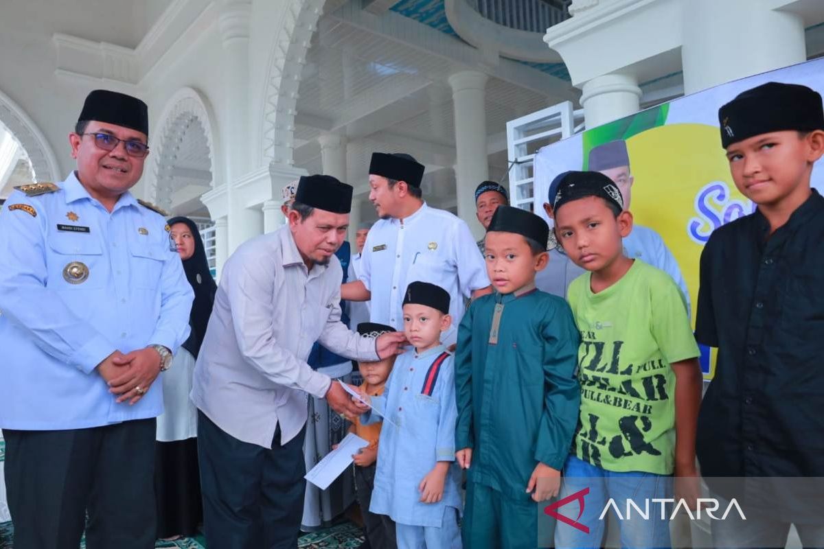 Pemkab Aceh Barat santuni 1.677 anak yatim jelang Hari Raya Idul Adha