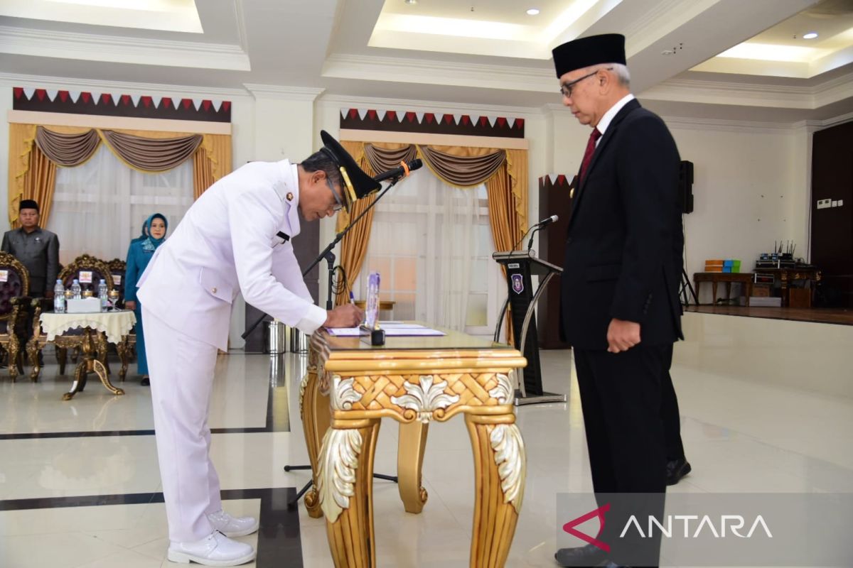 Gubernur melantik Penjabat Wali Kota Gorontalo
