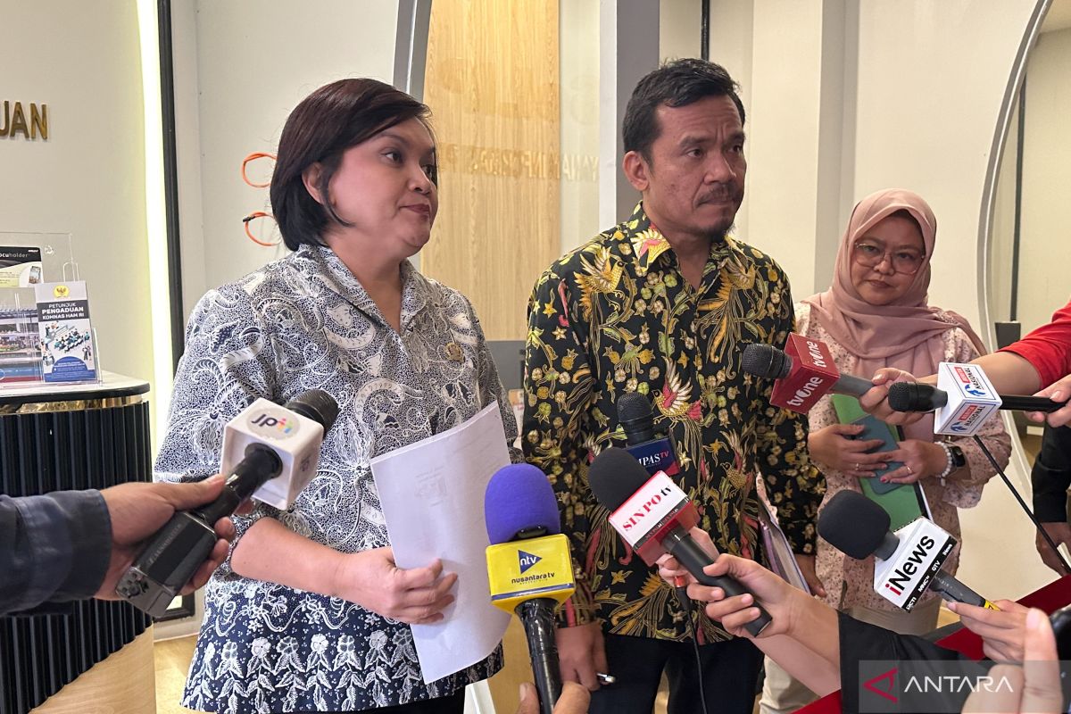 Laporan staf Sekjen PDIP Hasto Kristiyanto soal penyidik KPK diterima Komnas HAM