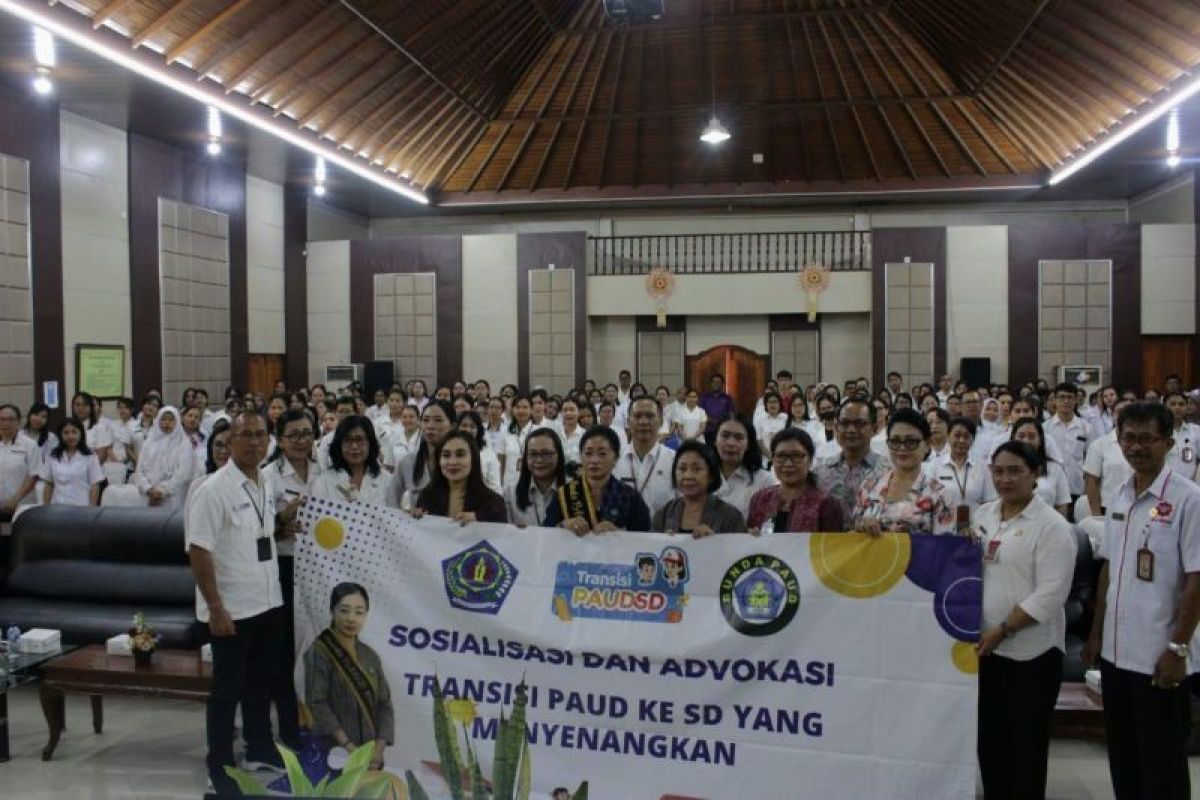 Ratusan guru di Denpasar dapat pembekalan metode mendidik efektif