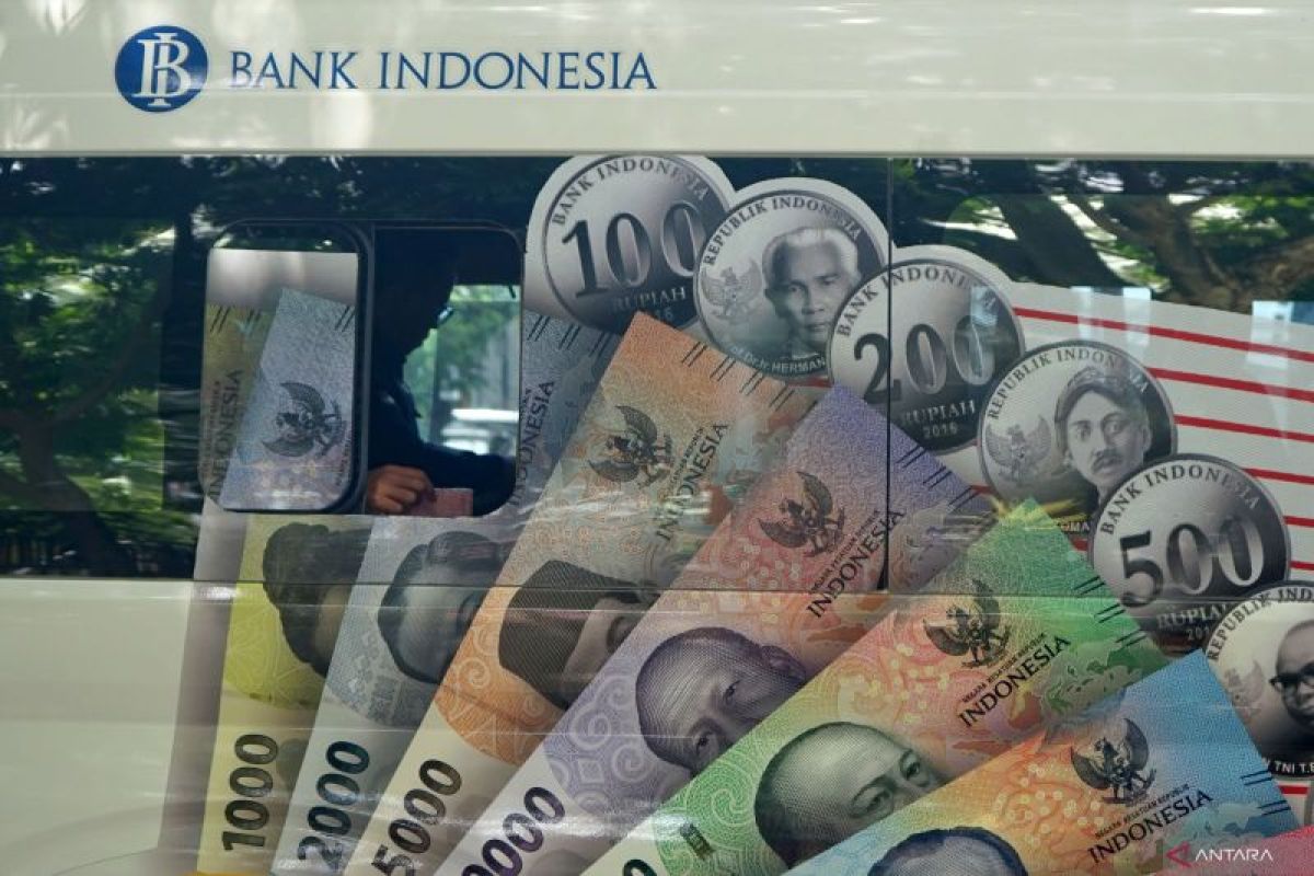 Rupiah melemah usai RDG BI pertahankan suku bunga BI-Rate