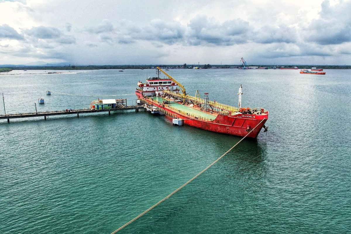 Pertamina: Kapal tanker bersandar di Bengkulu jamin ketersediaan BBM