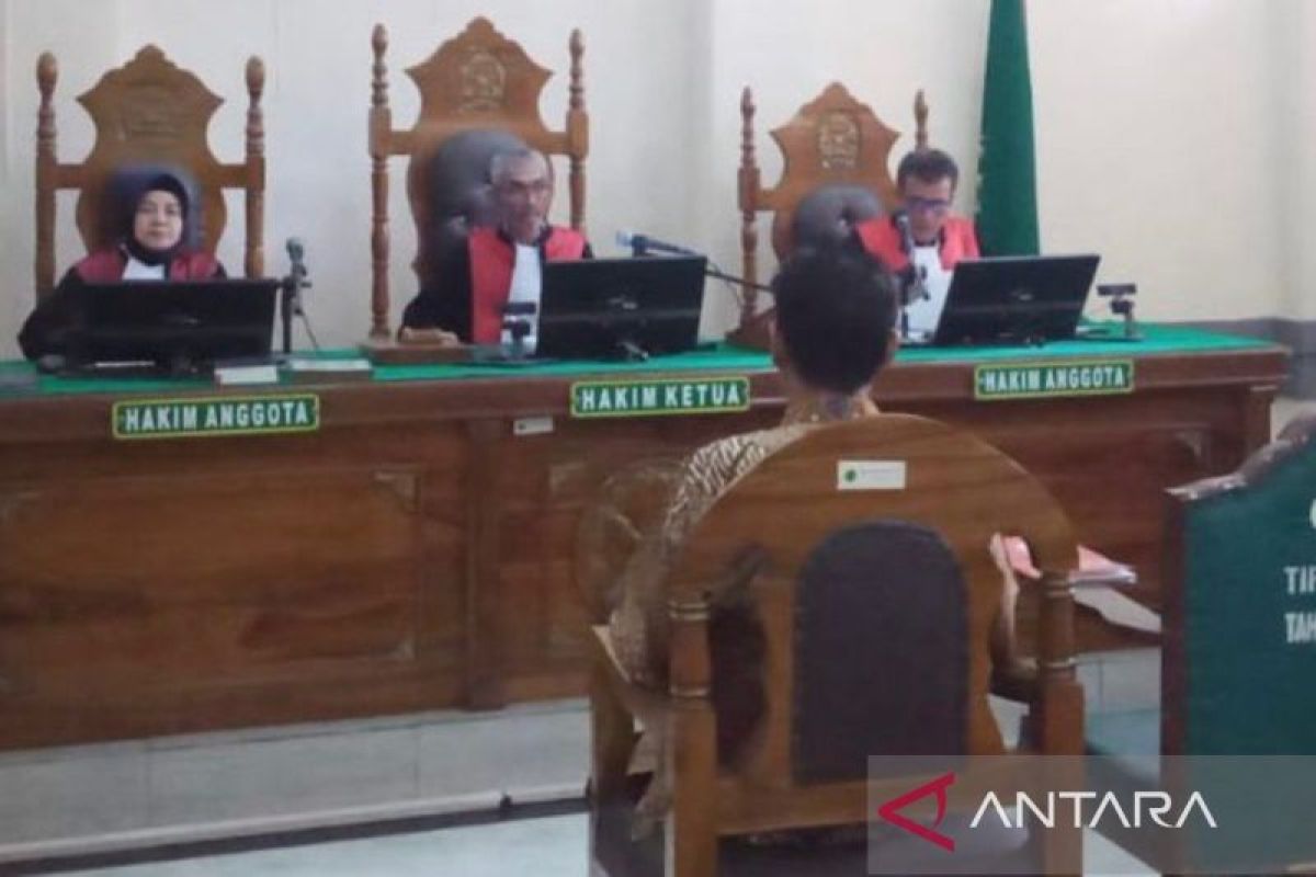 Tiga terdakwa korupsi PT Perkebunan Sumatera Utara divonis 9,5 tahun penjara