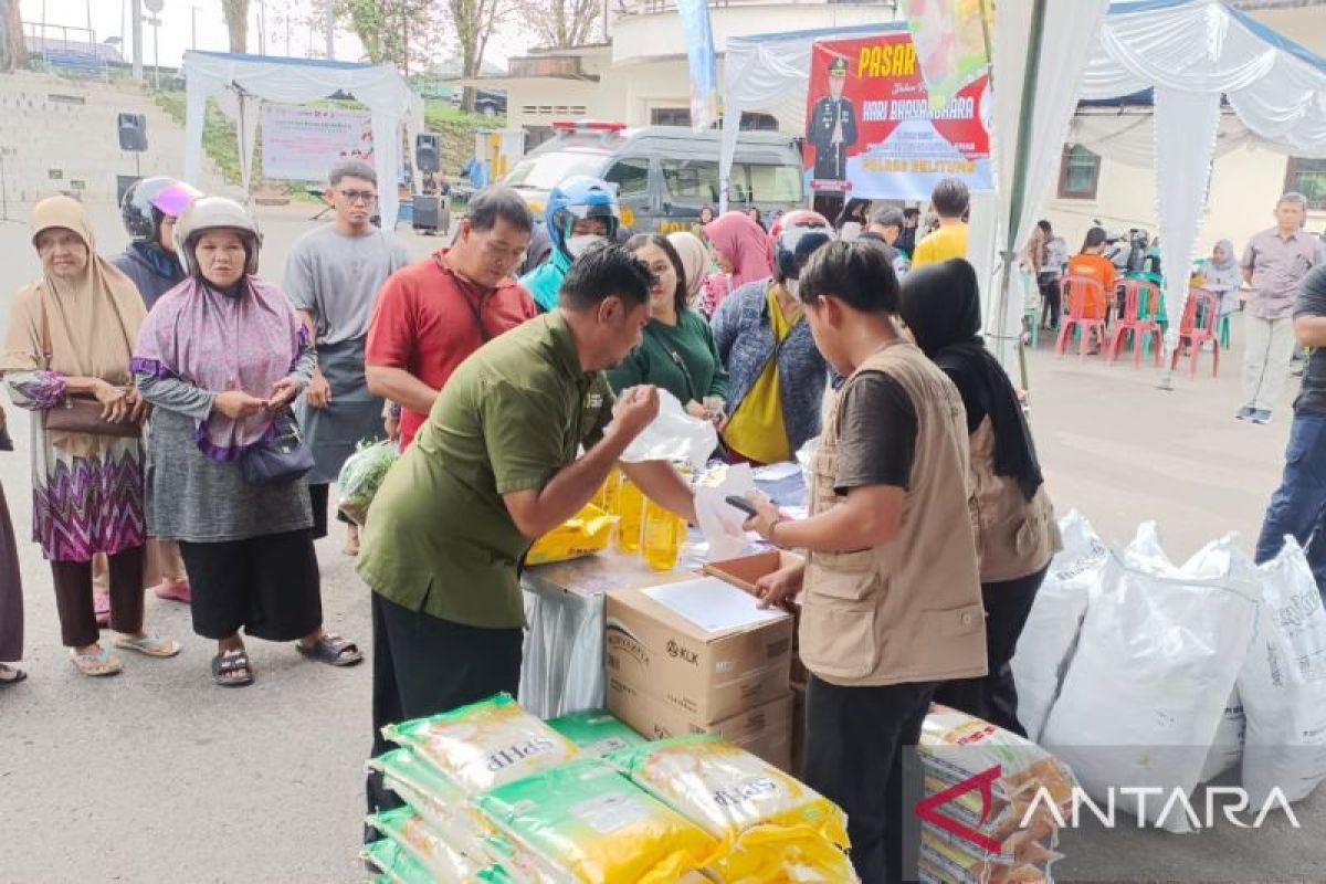 Bulog Belitung jual dua ton beras SPHP di Gerakan Pangan Murah