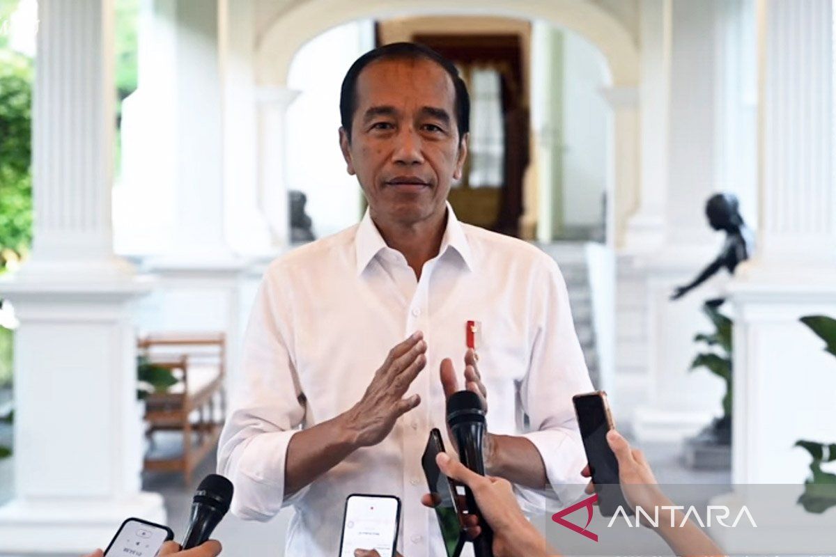 Presiden Jokowi minta Polri terus layani masyarakat sepenuh hati