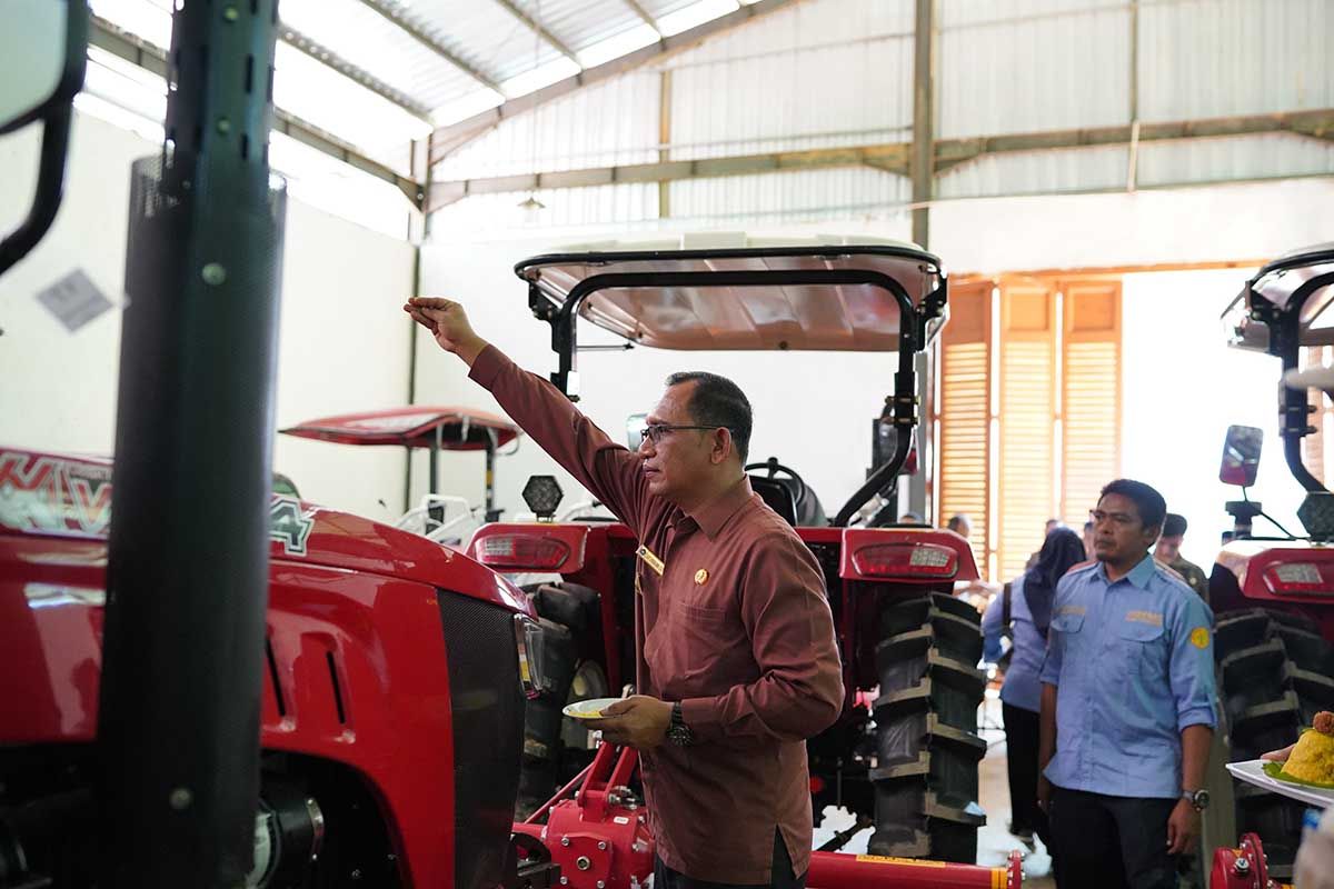 Kementerian Pertanian bantu 38 unit traktor untuk petani Aceh Selatan