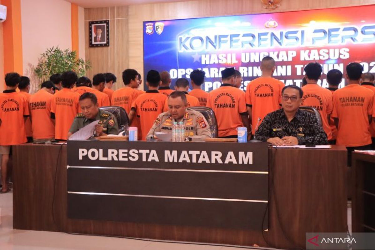 105 pelaku kejahatan ditangkap dalam dua pekan ini di Mataram