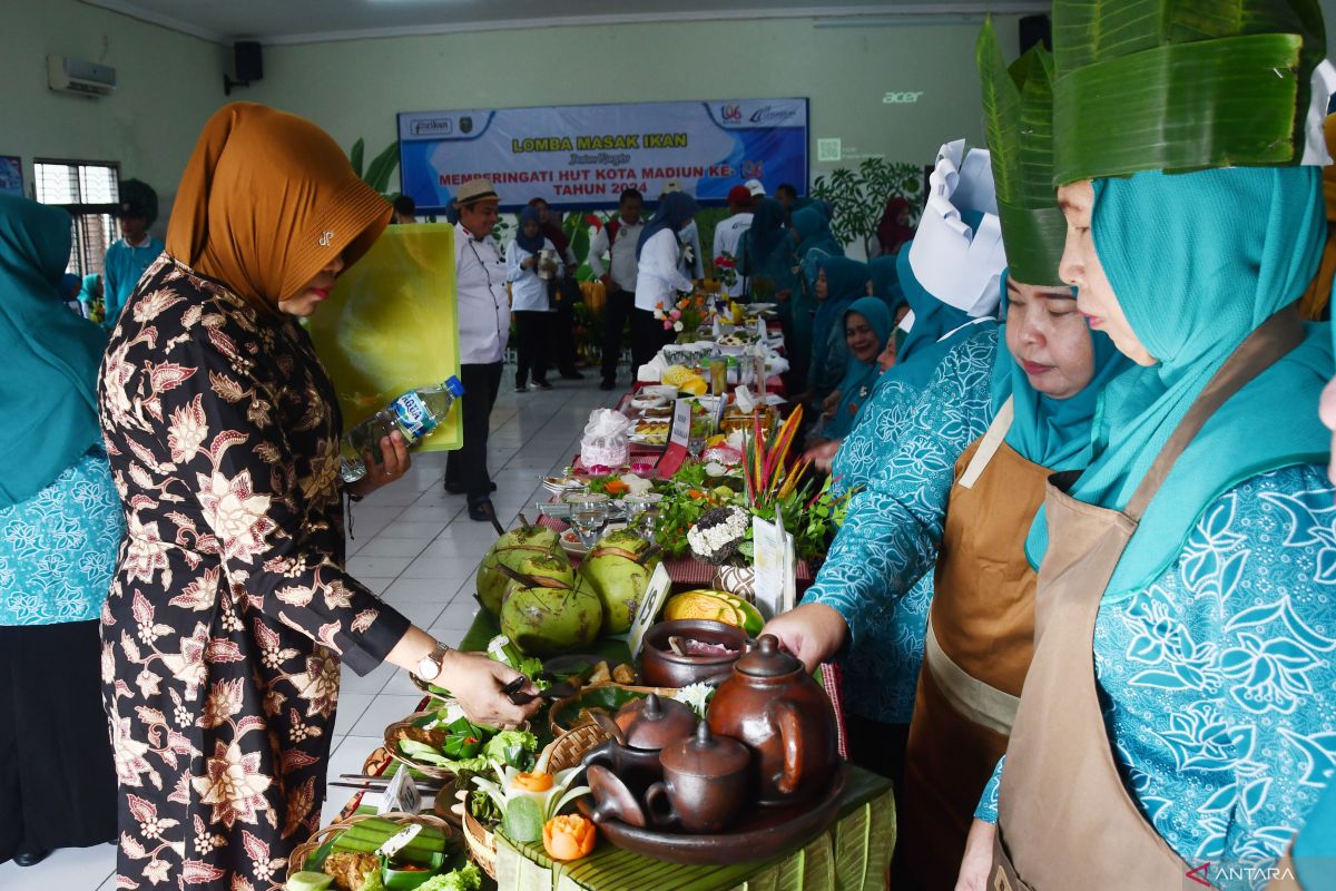 Lomba memasak berbahan ikan di Madiun