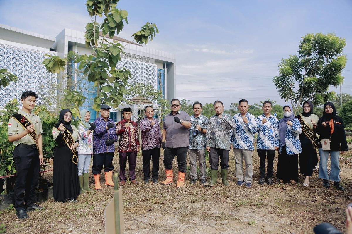 UIN SMH Banten dan KSI sinergi tanam pohon hingga gelar kuliah umum