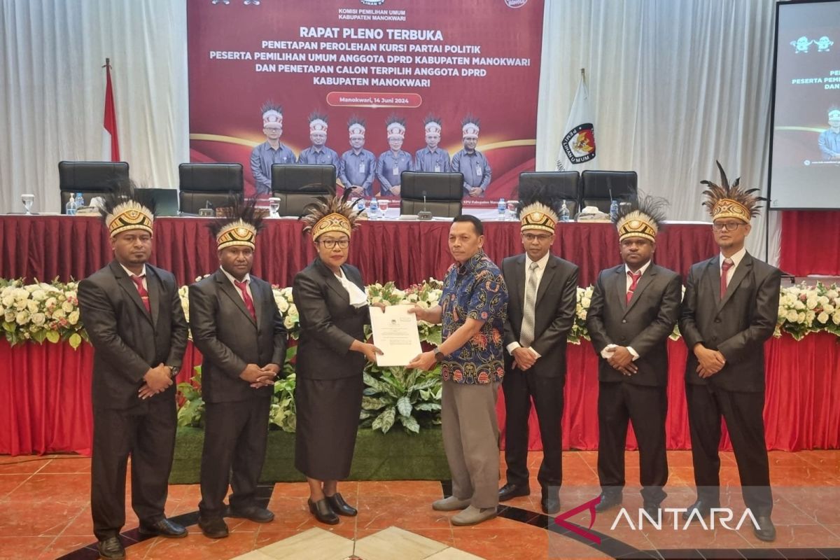 KPU Manokwari tetapkan 30 anggota DPRD terpiih