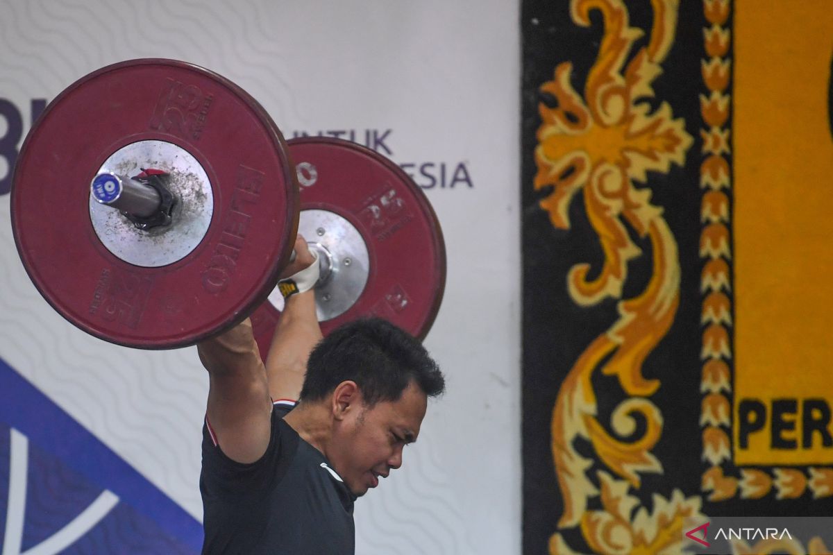 Competition dates set, Indonesian weightlifters intensify training