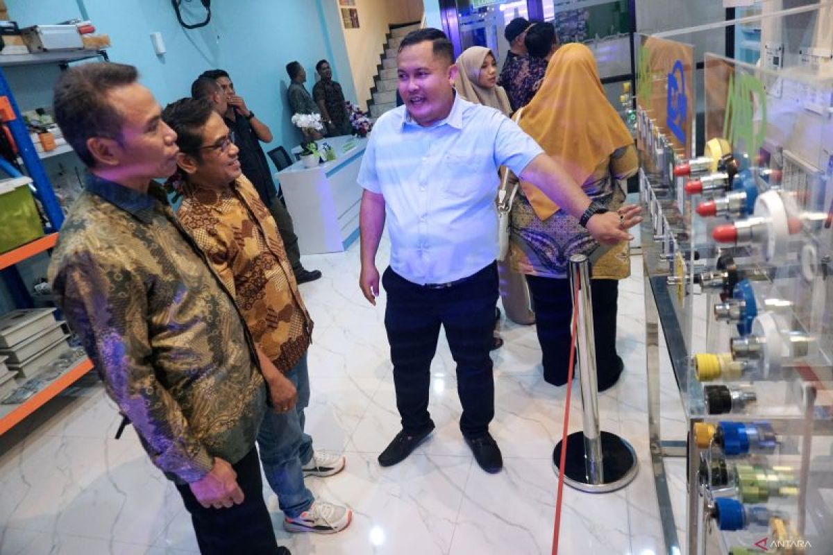 Kantor baru, kontraktor instalasi di Surabaya komitmen perkuat bisnis