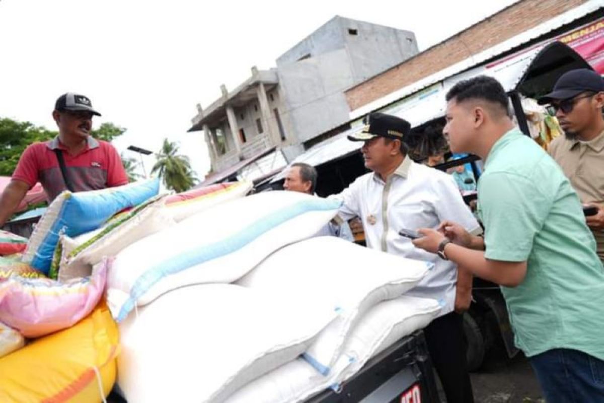 Pemprov Sulbar gencarkan pasar murah di lima kabupaten