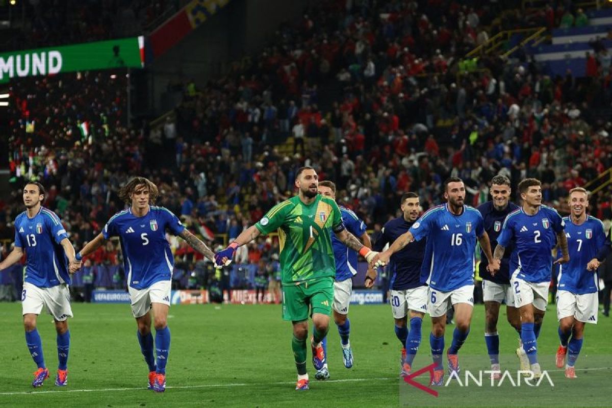 Italia balik taklukkan Albania 2-1