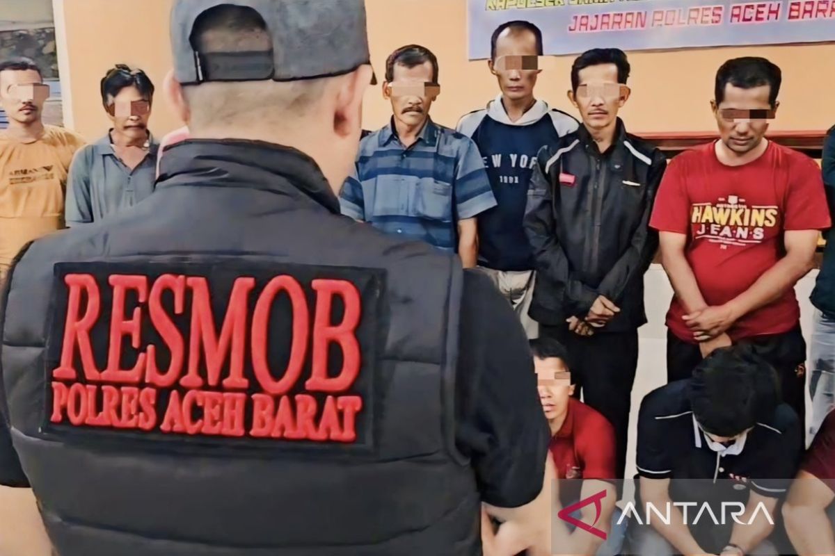Main judi slot, 20 warga Aceh Barat ditangkap polisi