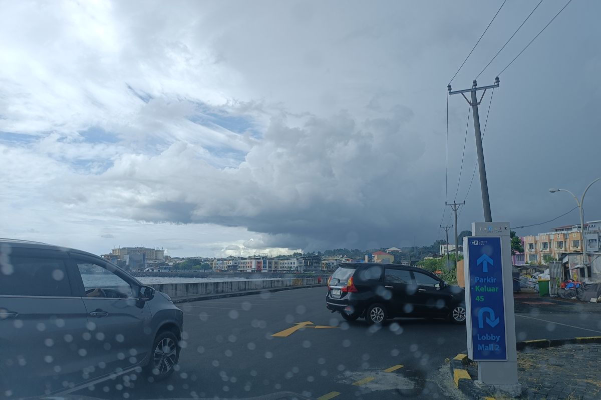 BMKG: Senin ini Surabaya berpotensi cuaca berawan