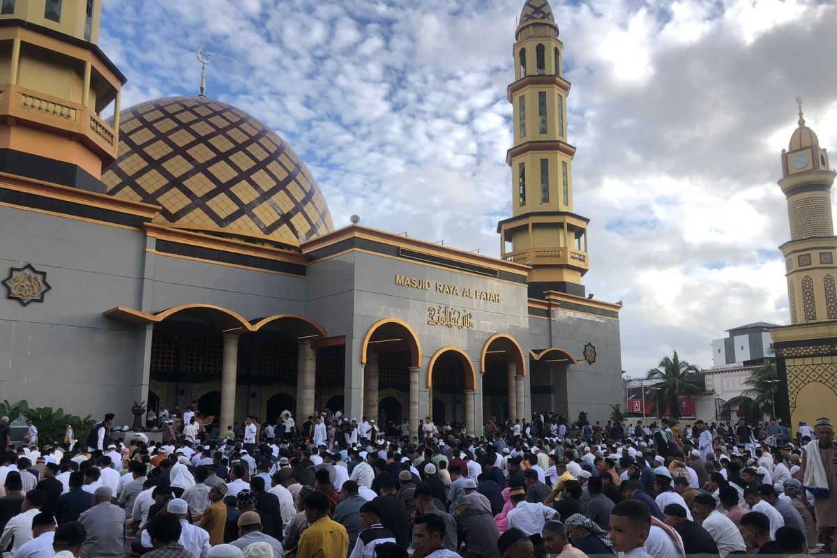 Pemprov Maluku pusatkan Shalat Idul Adha di Masjid Raya Al Fatah  Ambon