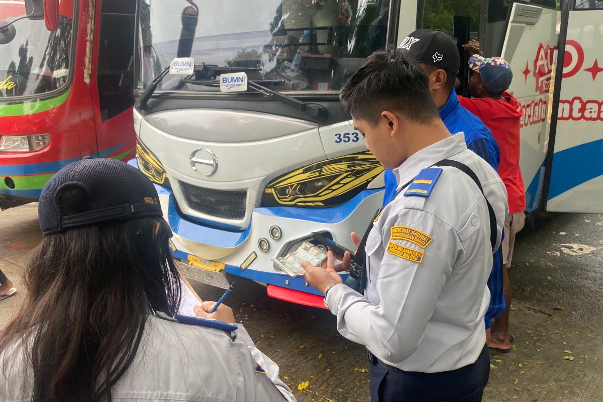 BPTD Maluku lakukan  pemeriksaan bus optimalkan keselamatan