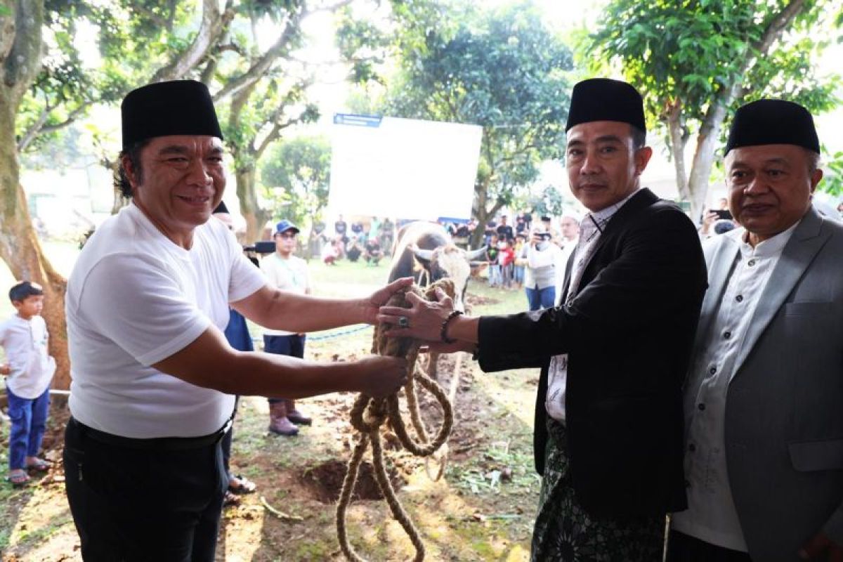 Pemprov Banten salurkan daging kurban untuk penanganan stunting