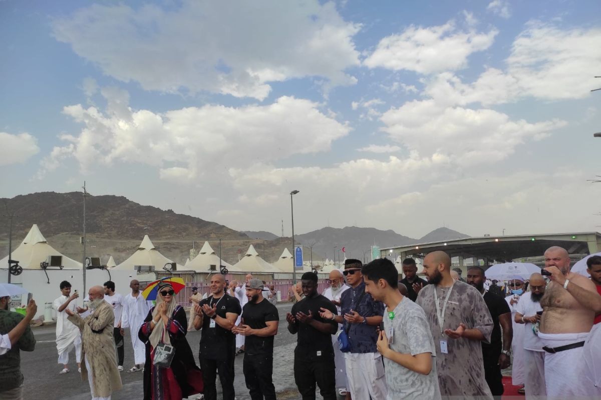 Makkah diguyur hujan setelah sempat muncul peringatan cuaca panas ekstrem