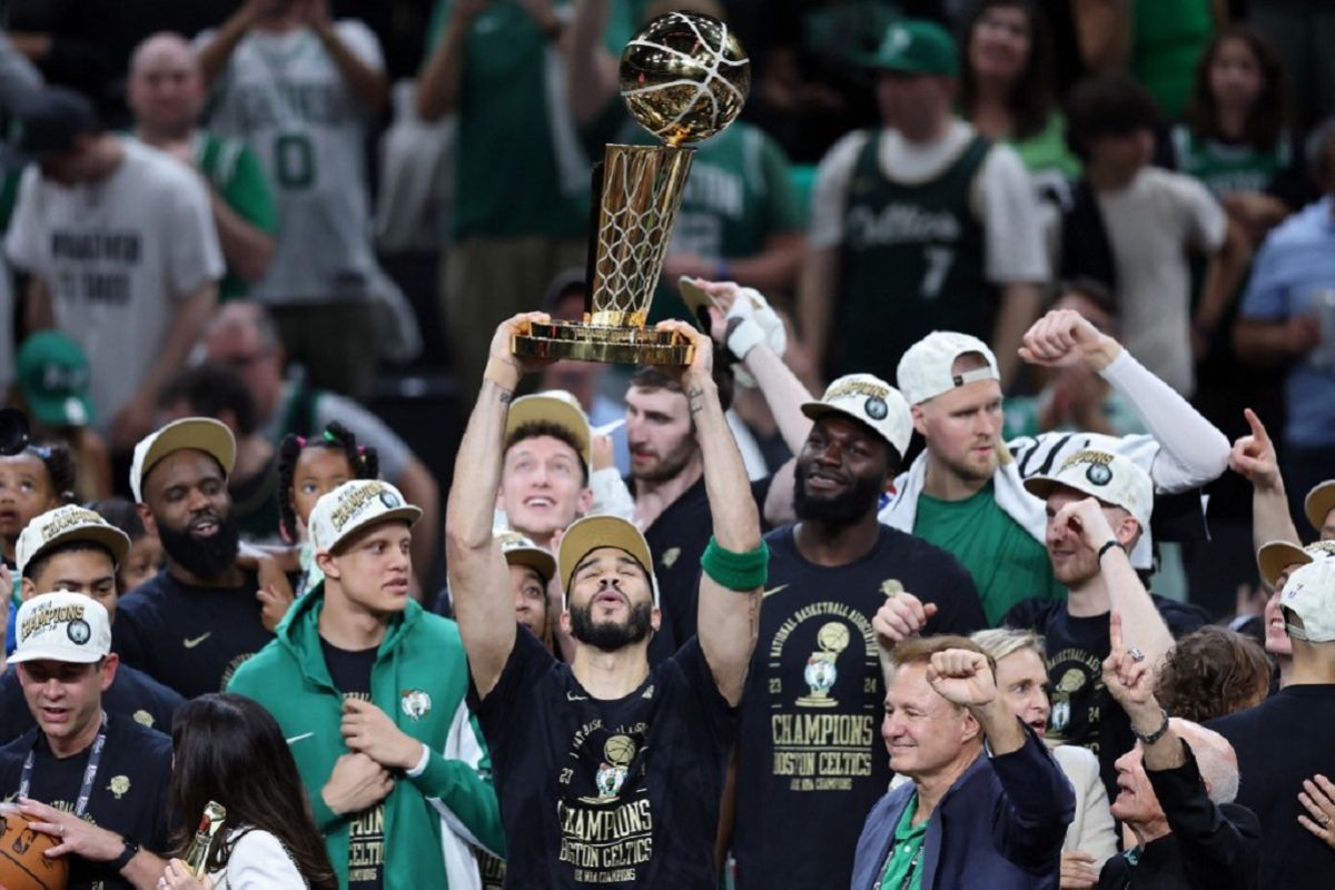NBA: Celtics bekuk Mavericks di Gim 5, catat sejarah raih gelar ke-18