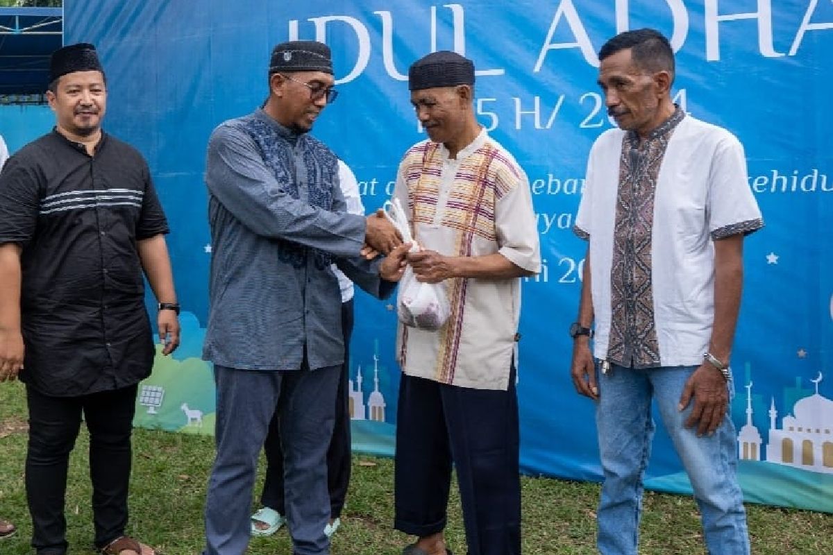 PT PLN salurkan hewan kurban sembilan lokasi di Tanah Papua