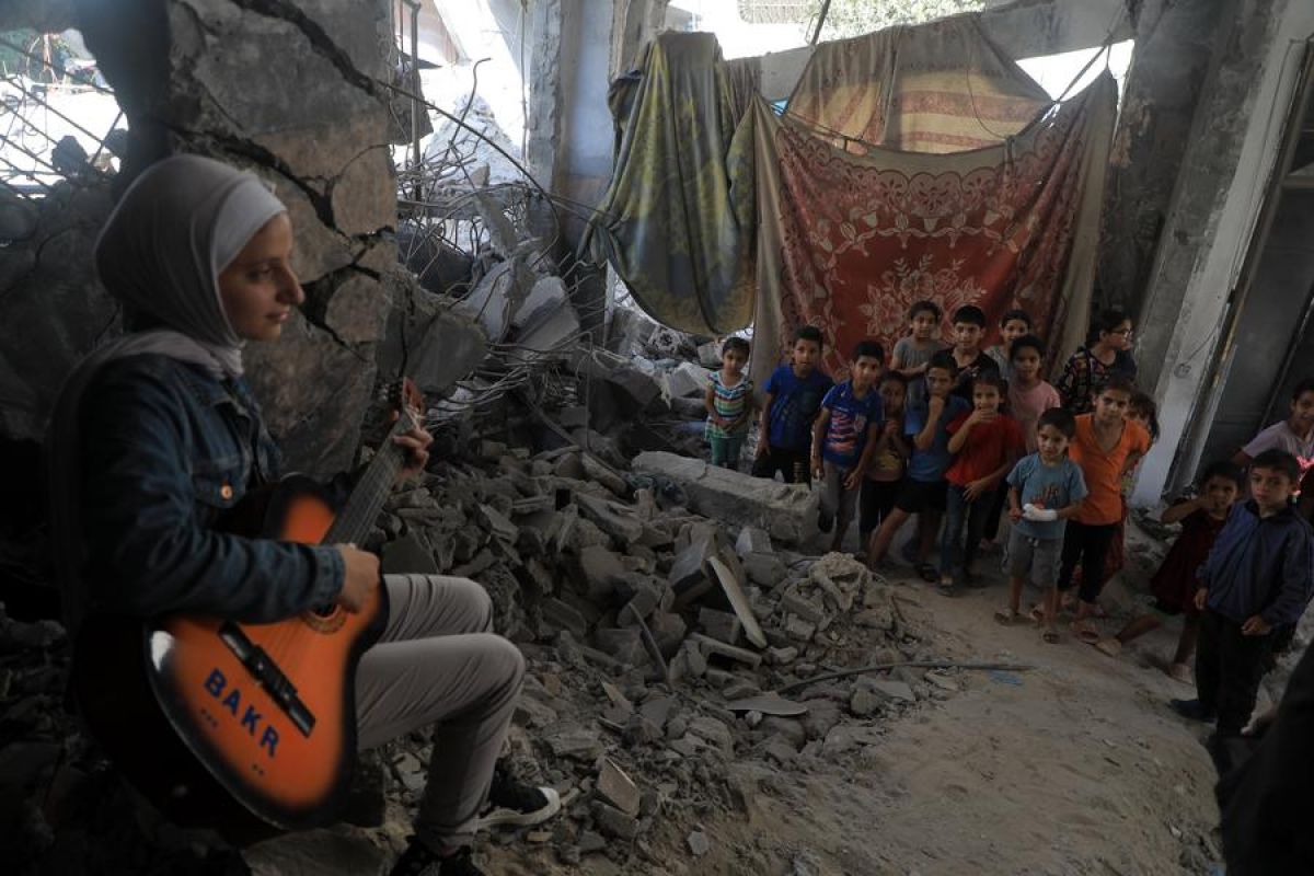 Kisah sukarelawan lantunkan lagu untuk hibur warga Gaza