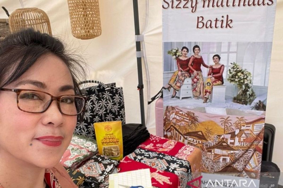BPPD Minahasa hadirkan Sizzy Matindas Batik di Indonesia Finlandi Fest 2024