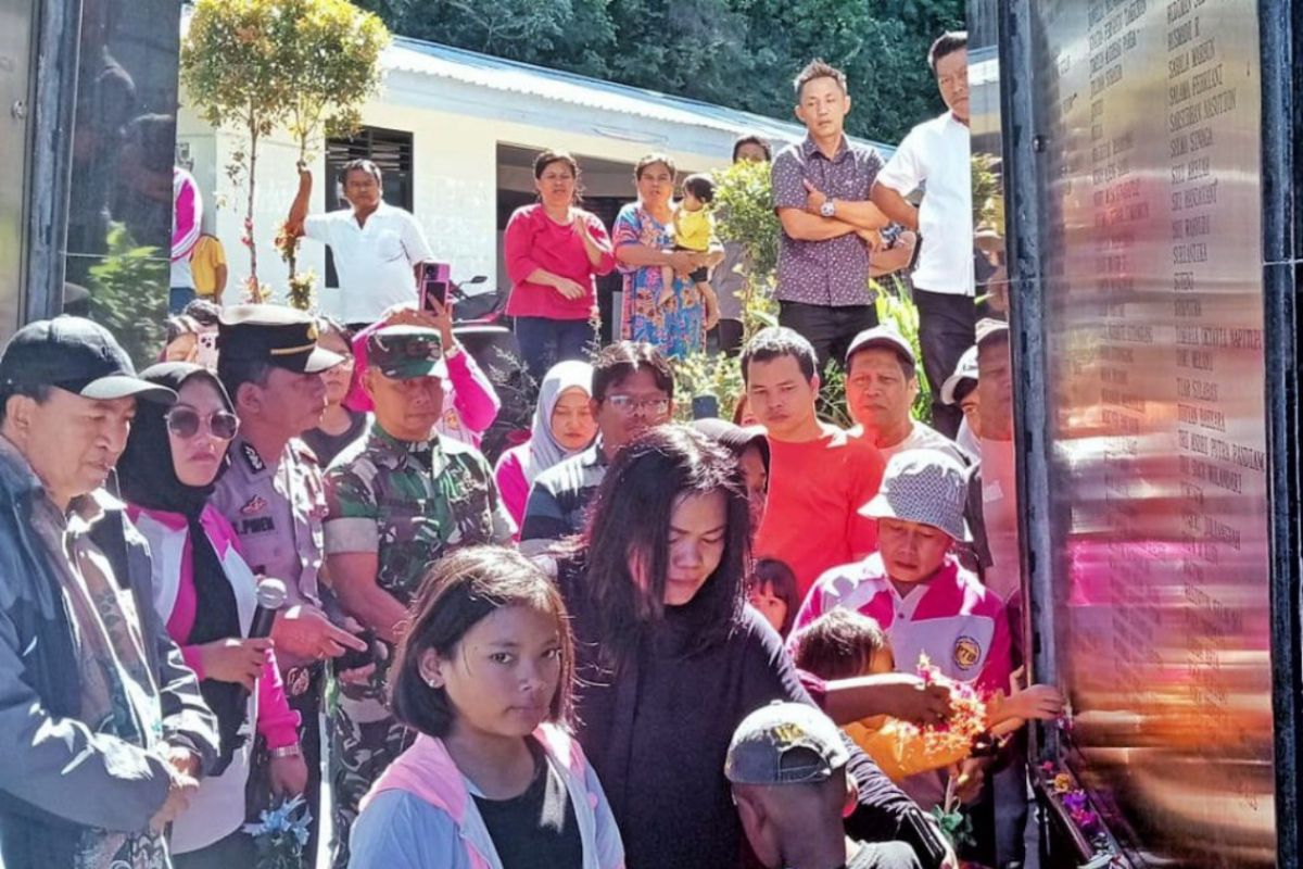 Kenang tragedi kapal tenggelam di Danau Toba, ini yang dilakukan Bupati Simalungun