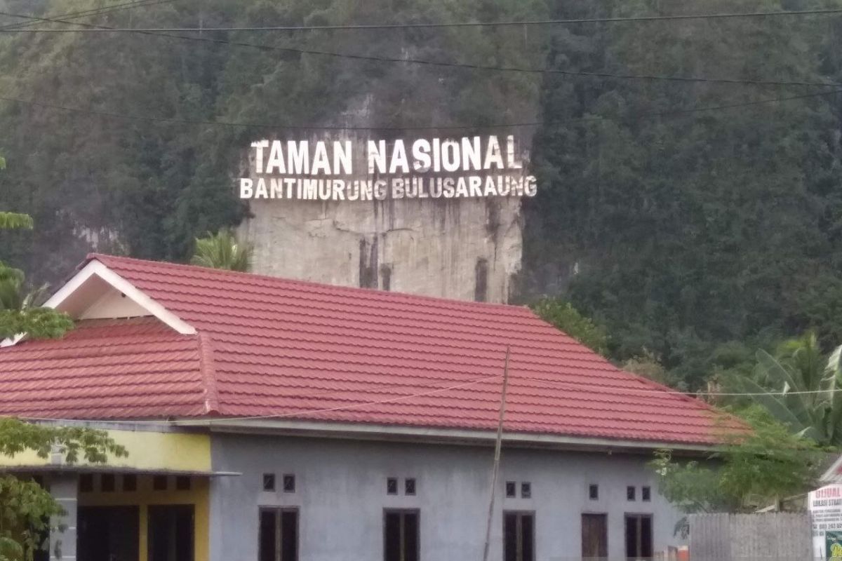 Tempat wisata alam Maros ramai dikunjungi wisatawan saat libur cuti bersama