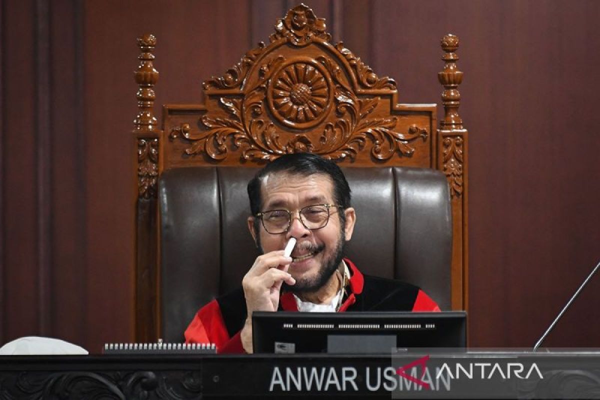 Momen terakhir Anwar Usman bacakan putusan MK