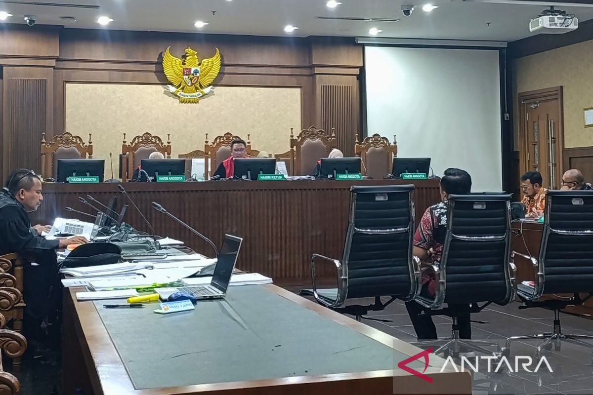 Eks Direktur Kementan bantah biaya pengacara SYL dari patungan pegawai