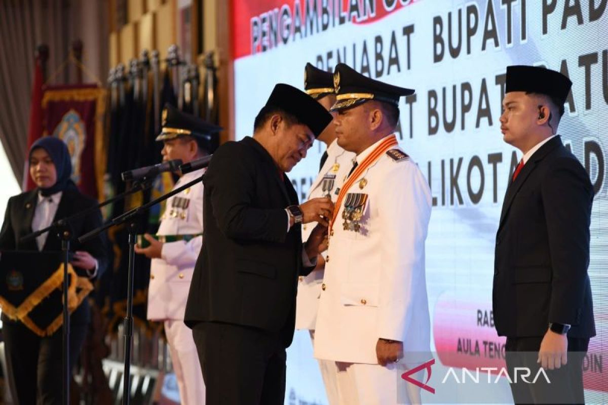 Timur Tumanggor dilantik sebagai Pj Wali Kota Padangsidimpuan
