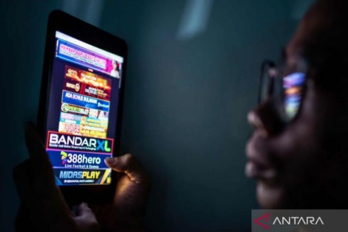 OJK urges families to be first line of defense against online gambling