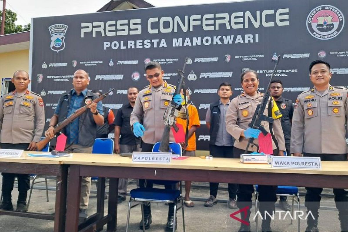 Polisi ungkap kepemilikan tiga senjata api organik di Manokwari