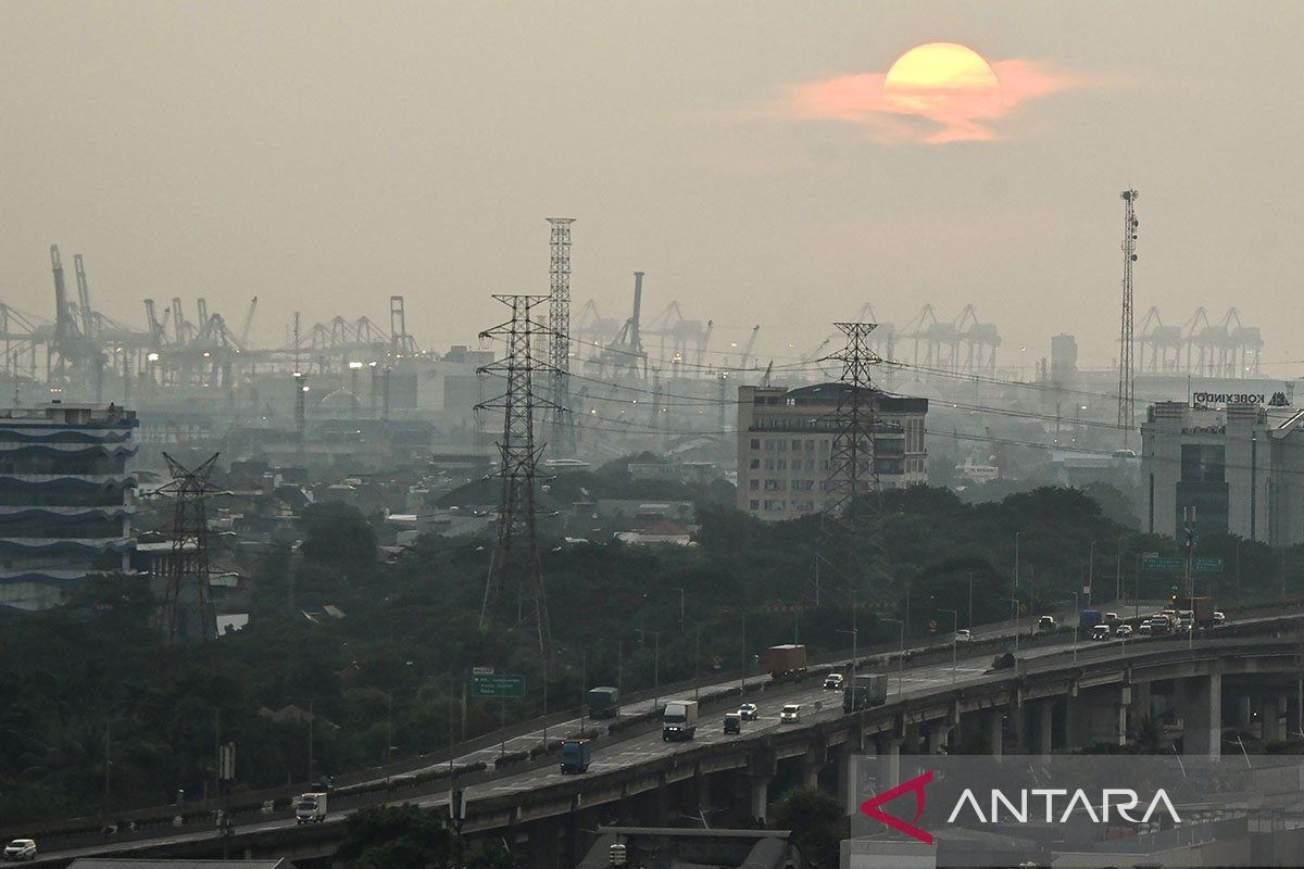 Kualitas udara Jakarta terburuk kedua di dunia pada Kamis pagi