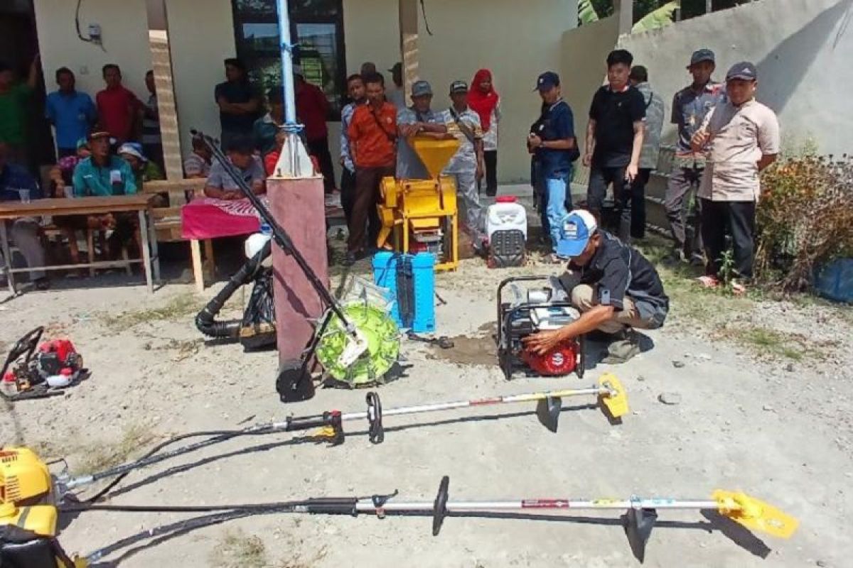 Petani Kabupaten Kediri dapat edukasi alat pertanian