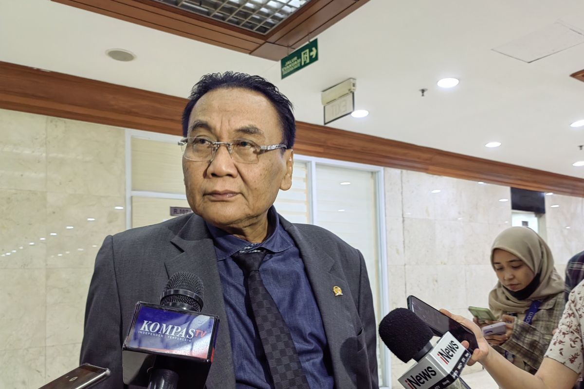 Bambang Pacul respons soal peluang maju Pilkada Jateng 2024