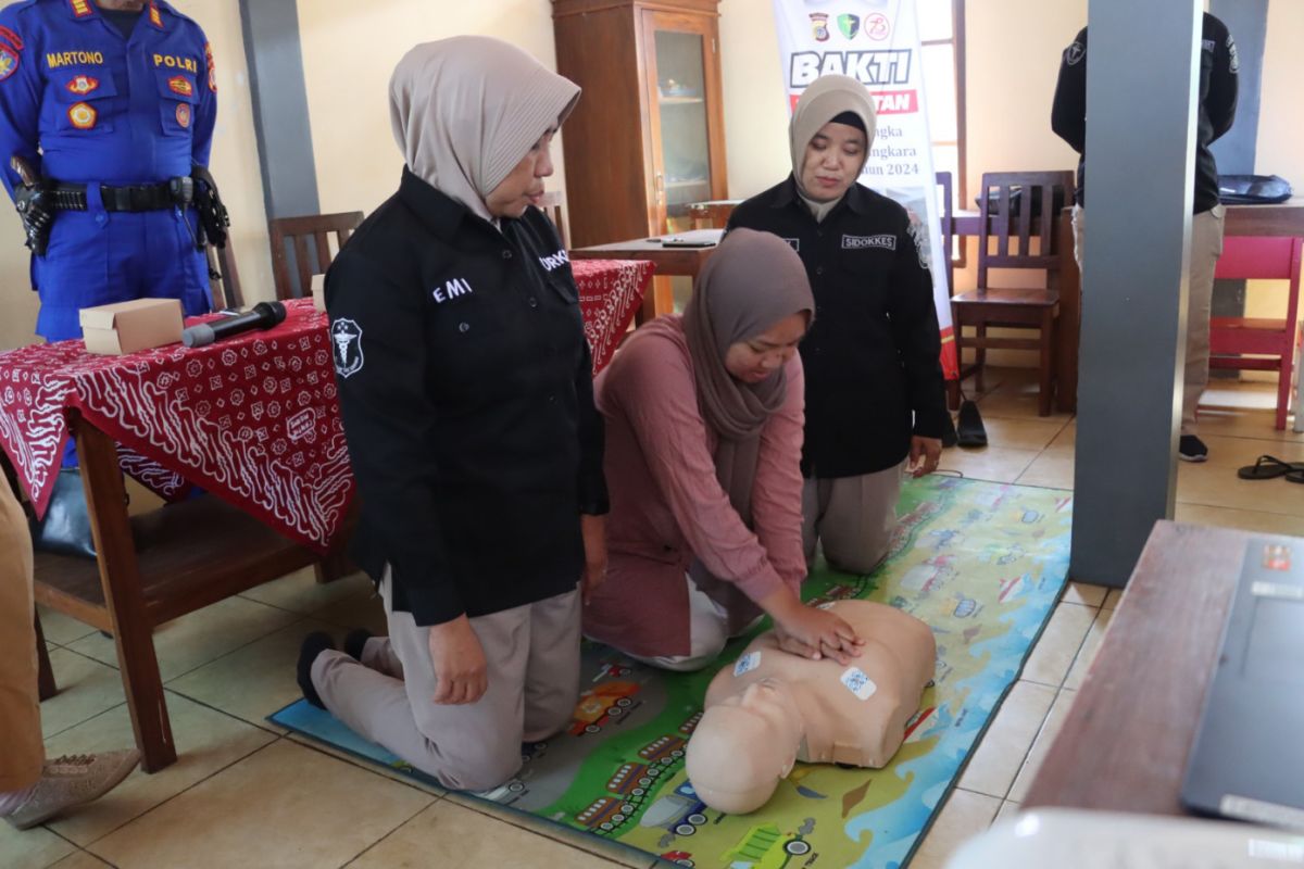 Masyarakat pesisir Bantul dilatih cara beri bantuan hidup dasar