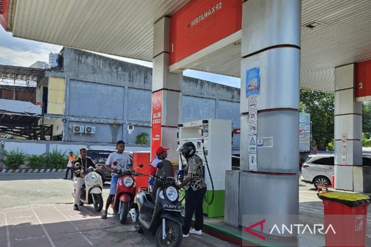 Pertamina Papua imbau warga tidak menggoyangkan kendaraan saat isi BBM