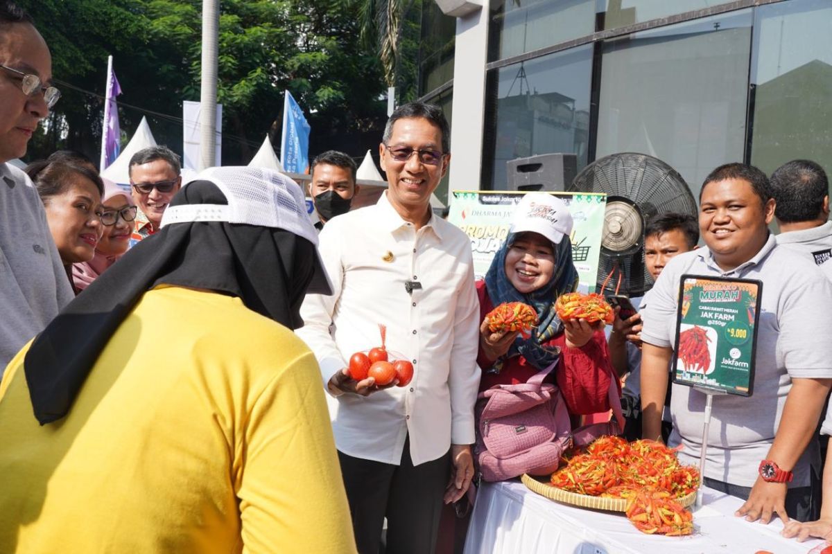 PJ Gubernur DKI Jakarta Hadir Dalam Pembukaan Bazar UMKM Perumda Pasar Jaya