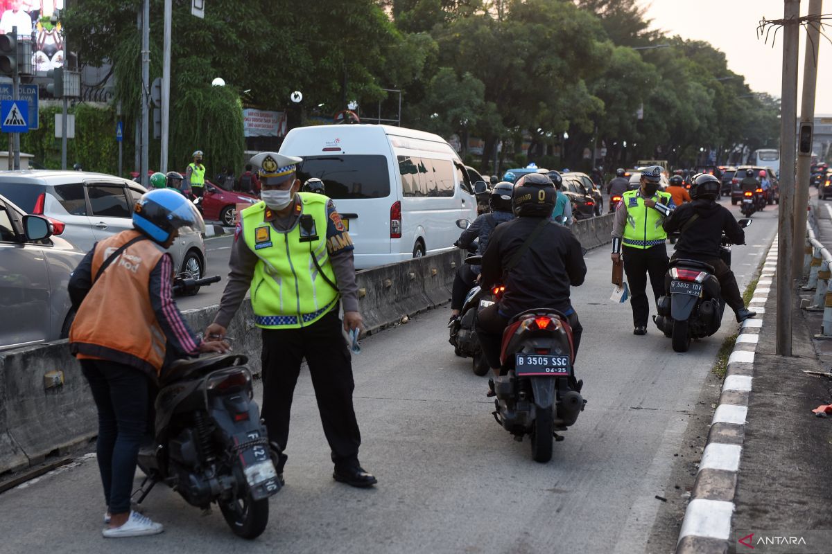 SIM keliling hadir di lima lokasi Jakarta pada Kamis