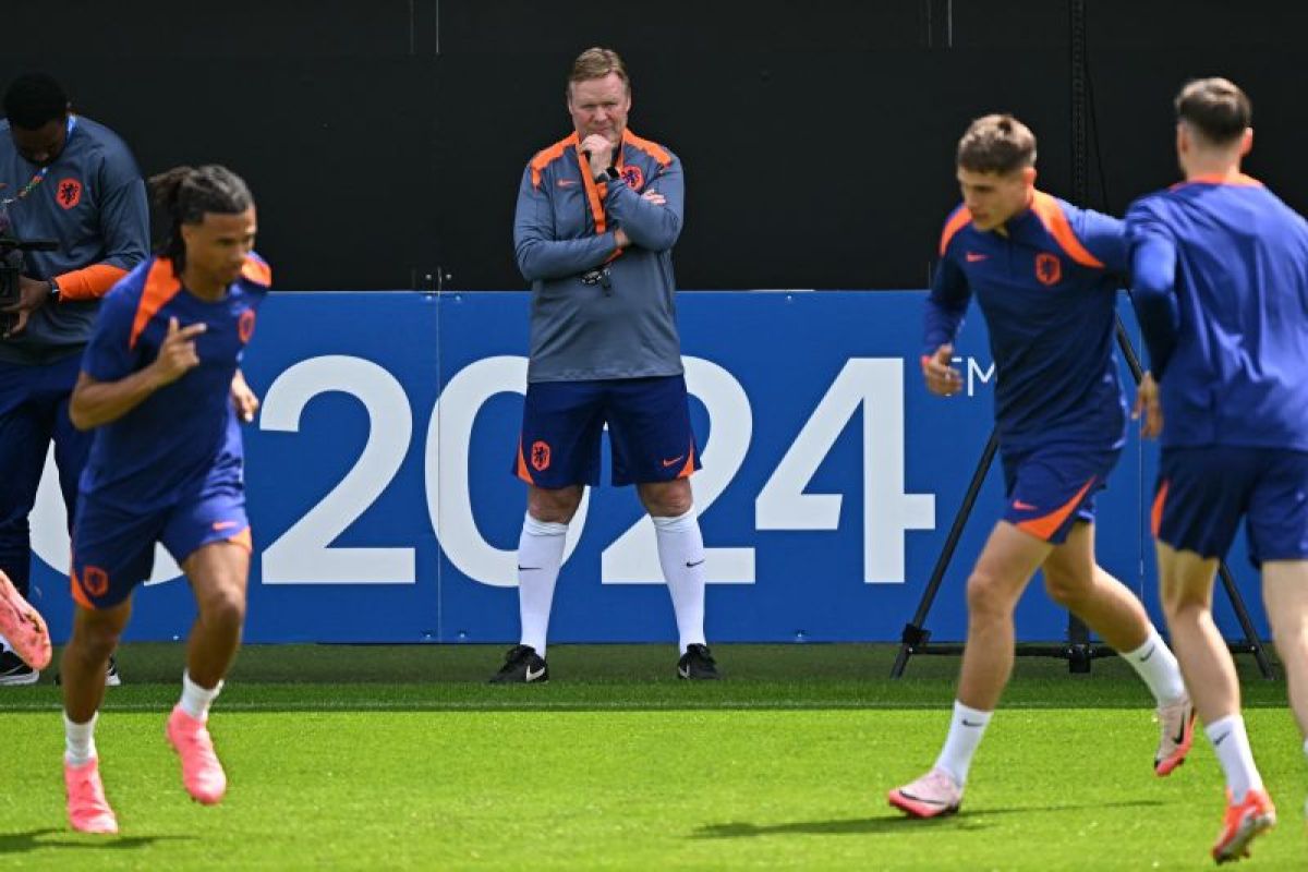 Koeman sesalkan gol bagus Inggris yang bikin Belanda kalah