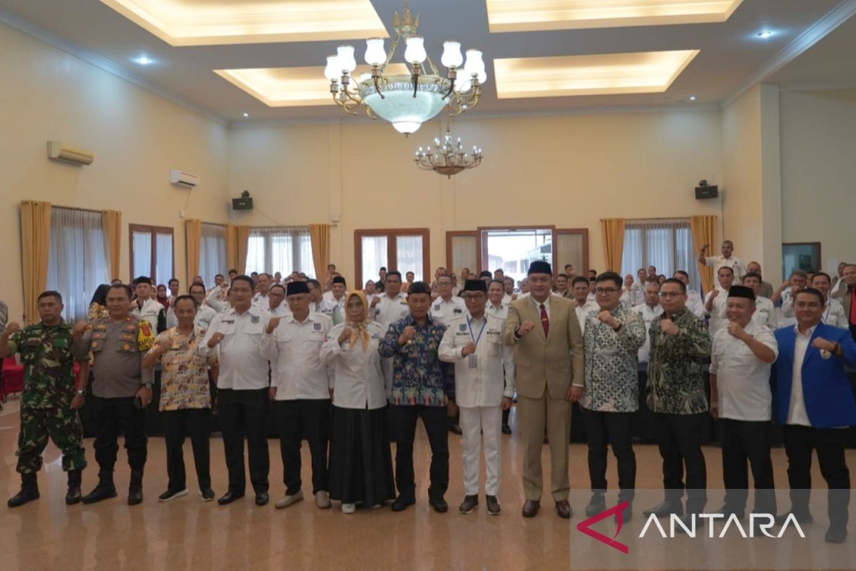 Ketua DPRD Bogor bangunkan sekretariat untuk Pengurus DPC Apdesi