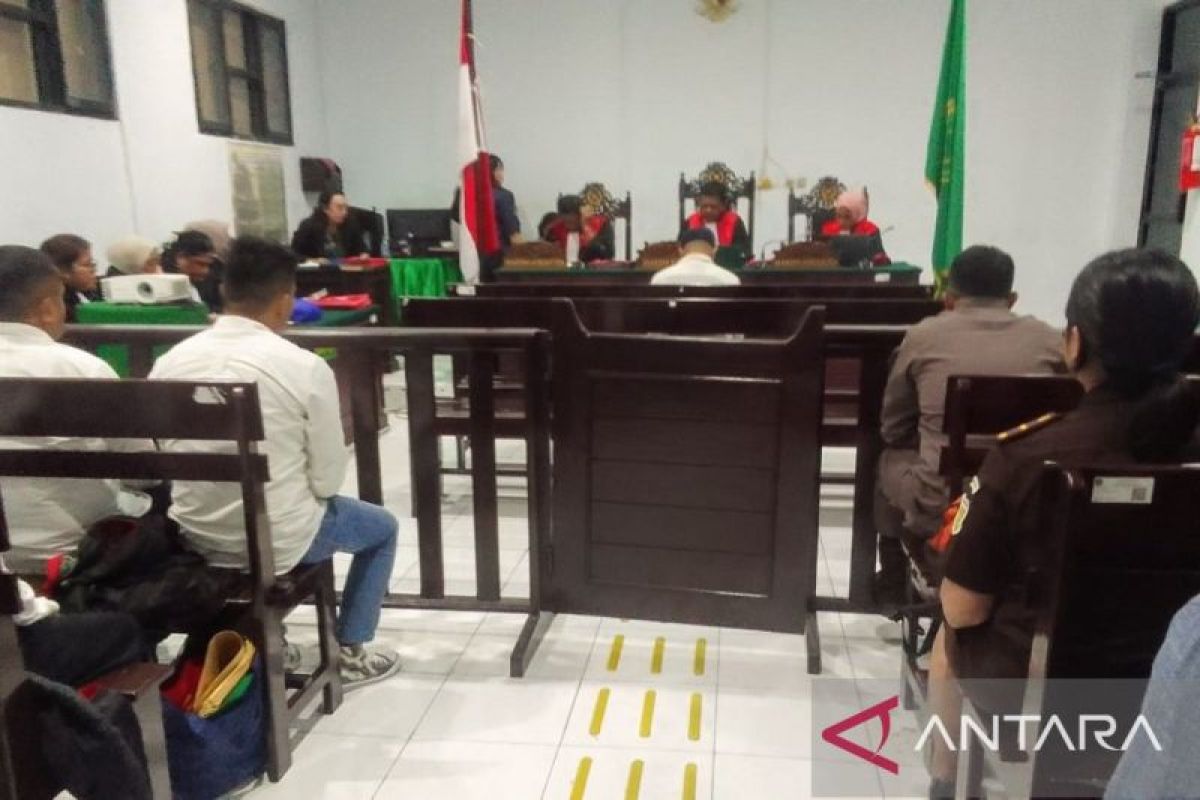 Terdakwa pemilik 47 paket tembakau sinte divonis enam tahun penjara