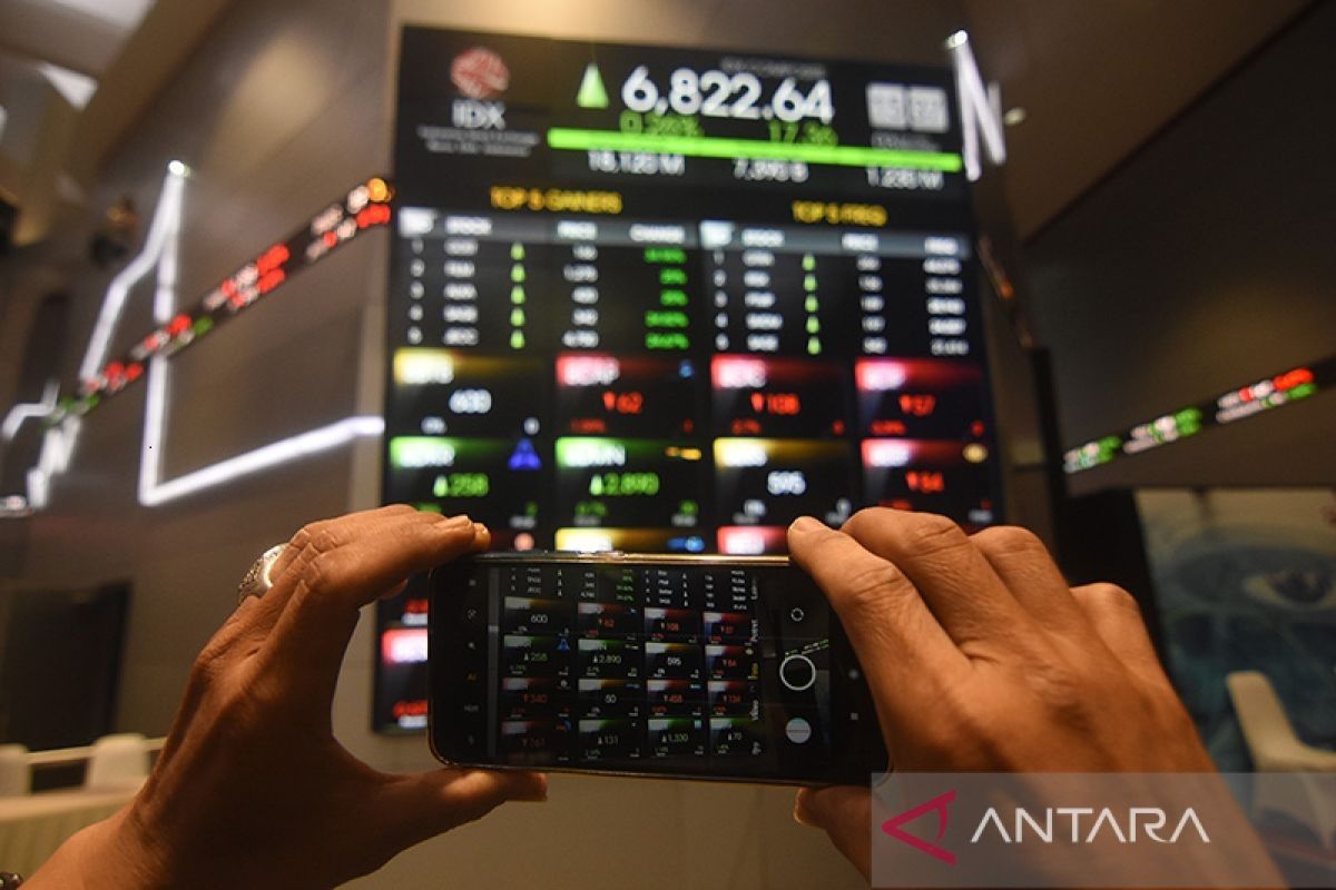 IHSG Bursa Efk Indonesia Jumat dibuka menguat 19,16 poin